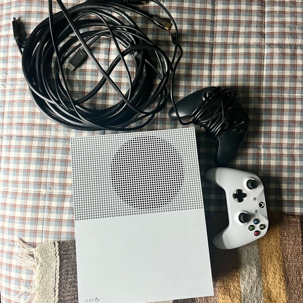 Xbox One S Bundle